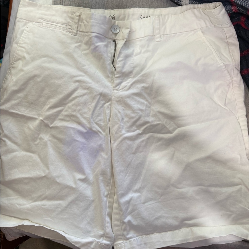 GAP Women's White Bermuda Shorts
